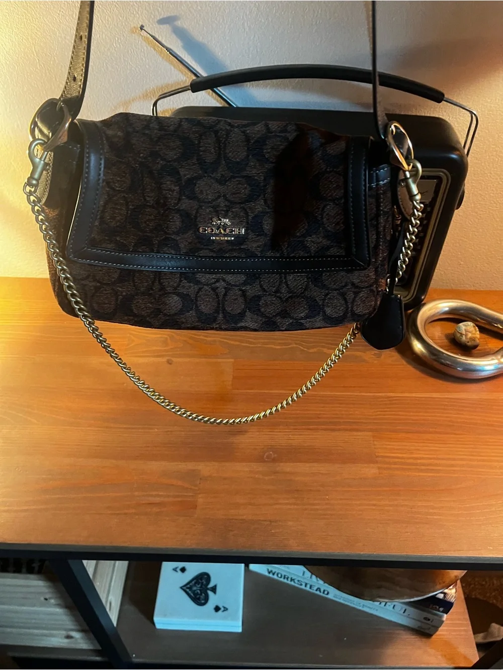 Coach chain brass